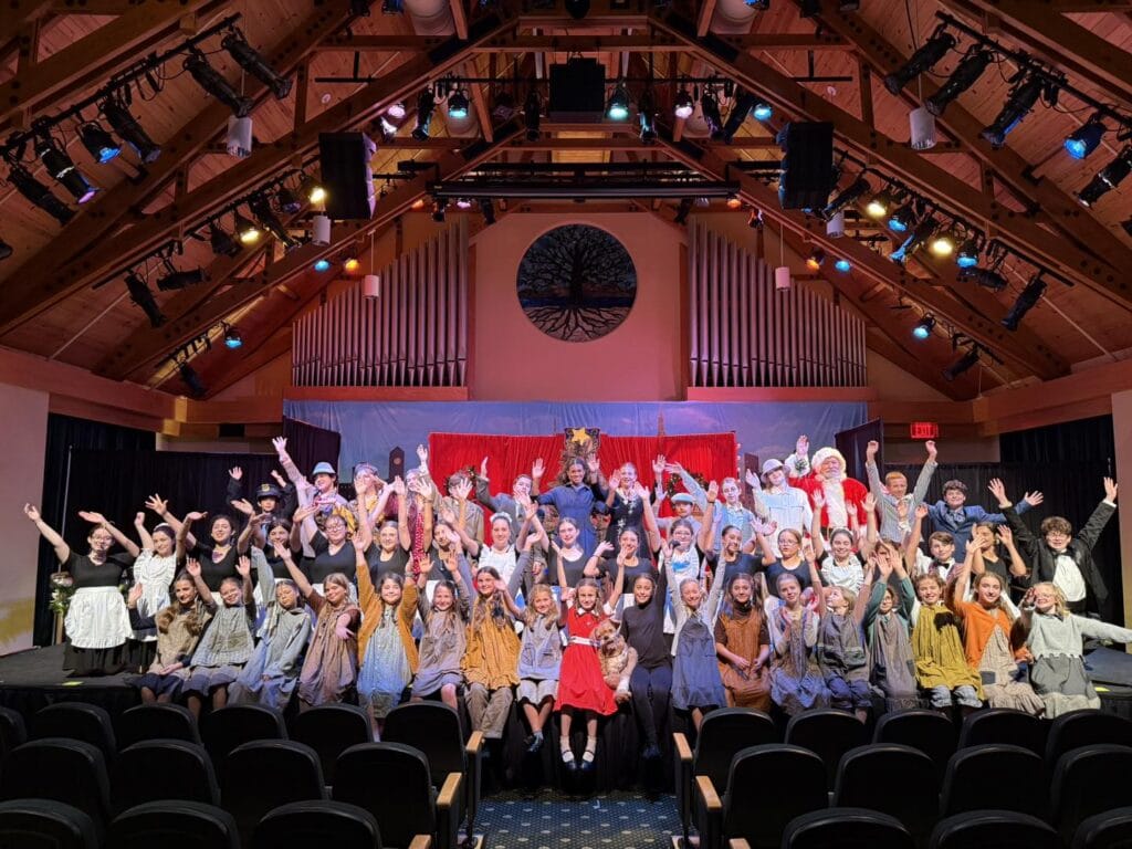 Cheshire Youth Theatre put on a wonderful performance of Annie Jr in Cheshire CT at Nelson Hall Theatre